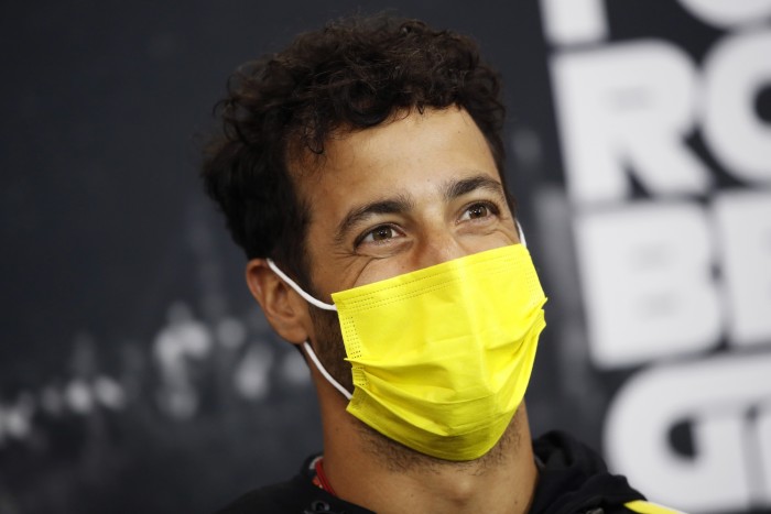 F1: Verstappen bemutatott Ricciardónak