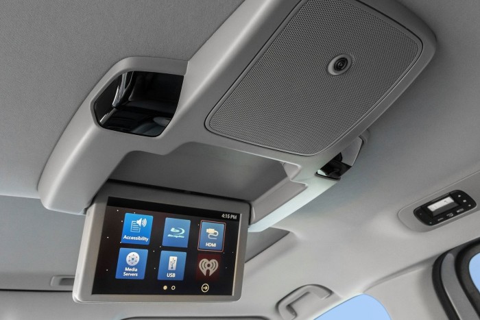 Fedélzeti porszívó és gyerekfigyelő a Honda családi bálnájában 7