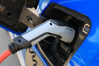 Az ország, ahol az autók háromnegyedéhez konnektor kell
