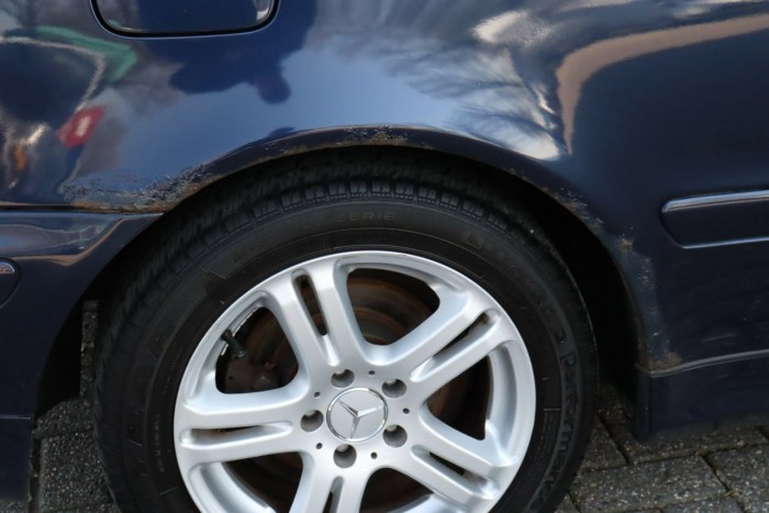 Ez a használt Mercedes csak akkor áll meg, ha teljesen elrohad 5