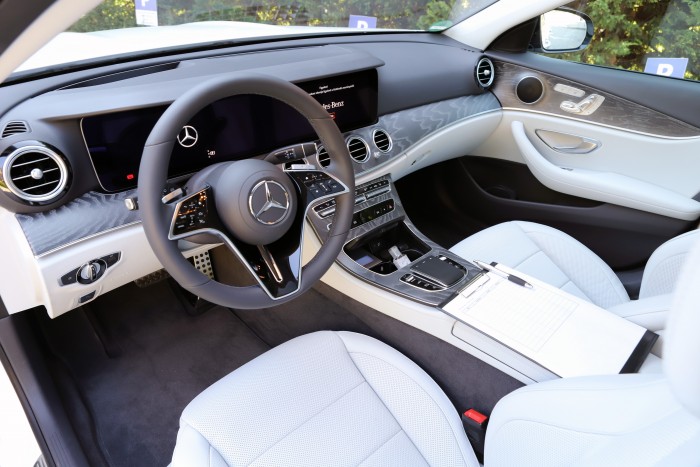 Hiába vagy csúcson, muszáj újat villantani – Mercedes E-osztály 2020 63 Hiába vagy csúcson, muszáj újat villantani – Mercedes E-osztály 2020 63