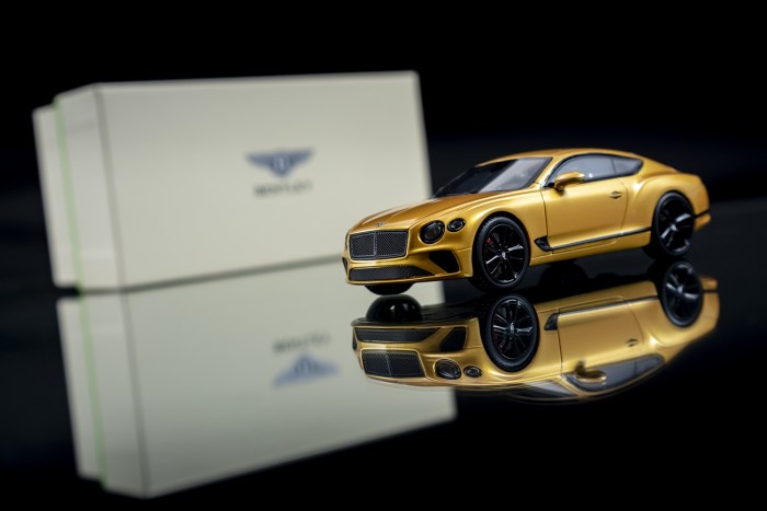 Milliókért adják a Bentley egyedi modellautóit 7