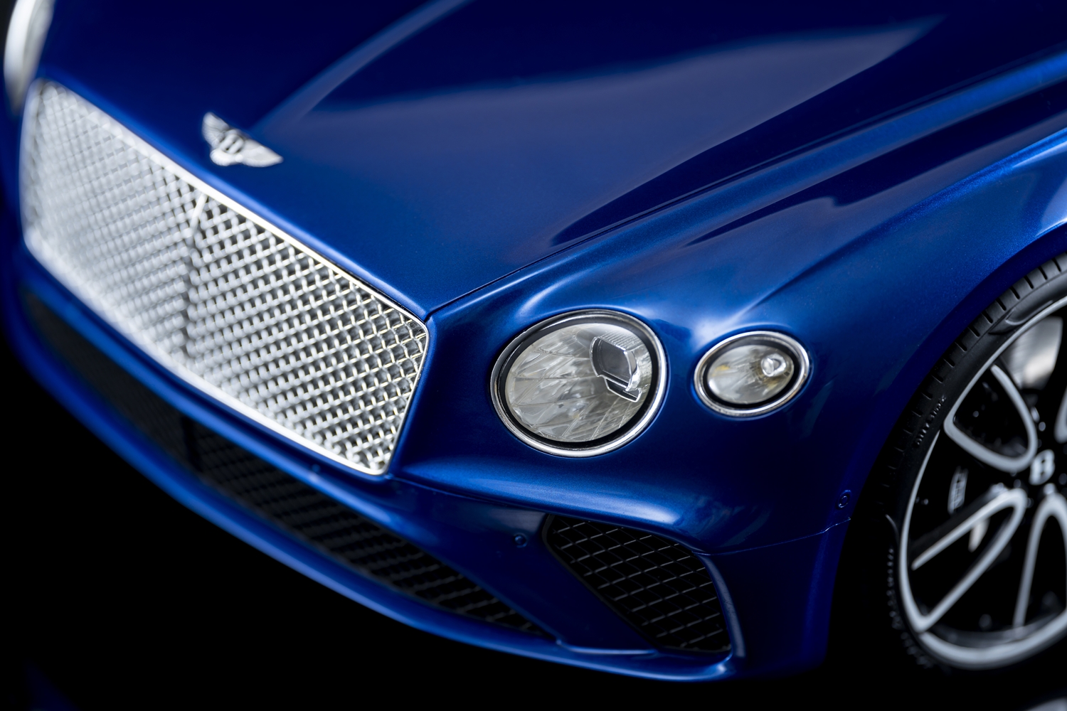 Milliókért adják a Bentley egyedi modellautóit 7
