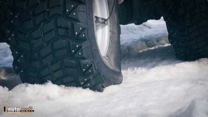 Ez a különleges busz a jég hátán is megél 6