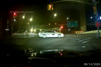 Kegyetlen baleset New Yorkban, egy fedélzeti kamera rögzítette