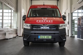 Forgalomba állt az ország első elektromos kisoroszlánja