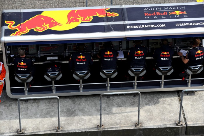 F1: A Red Bull-főnök betiltaná a rádiózást