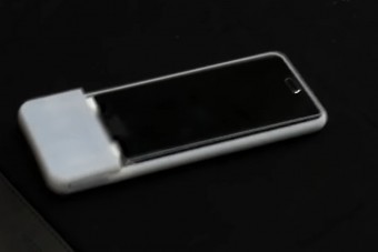 A töltőhöz sétál az okos telefontok, ha merül a mobil