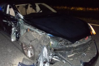 Filmet nézett a sofőr, rendőrautónak ütközött a robotpilótára kapcsolt Tesla