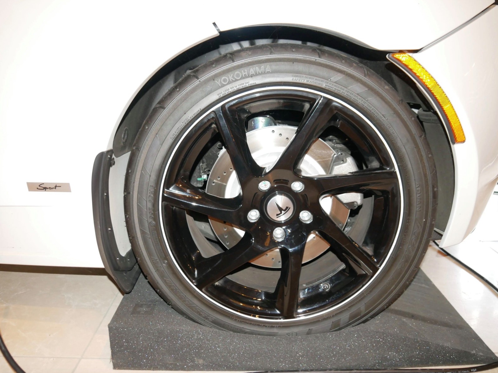 440 millió forintot kértek ezért a használt Tesláért 3