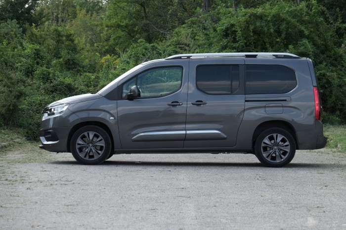 Francia autó Toyota-emblémával – Proace City Verso 73 Francia autó Toyota-emblémával – Proace City Verso 73