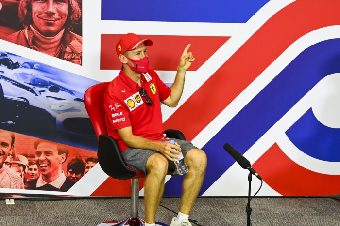 F1: Ezért furikázott Vettel a rivális főnökkel