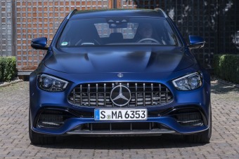 Egyszerre újult meg a Mercedes-AMG E-osztály teljes palettája