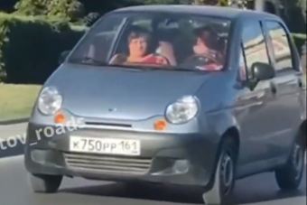 Úgy tűnt, a végtelenségig akar tolatni a Matiz sofőrje