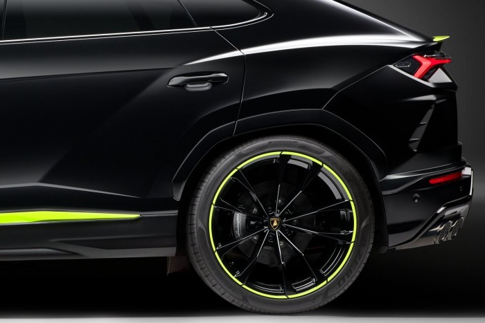 A kontrasztok éltetik a legújabb Lamborghinit 6