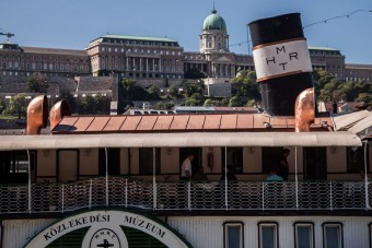 A budapesti hajózásról nyílt kiállítás a Dunán