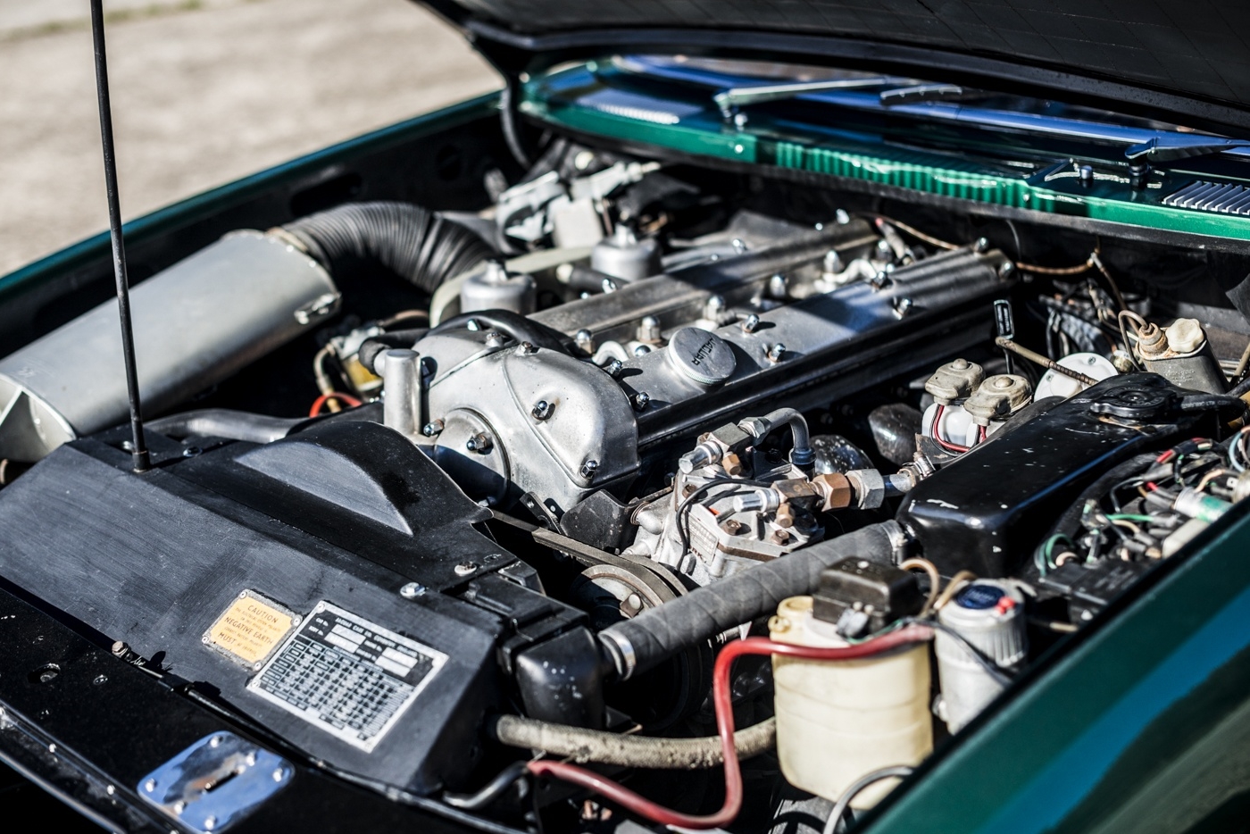 Mesés ritkaság az olasz Jaguar 420 kupé 9