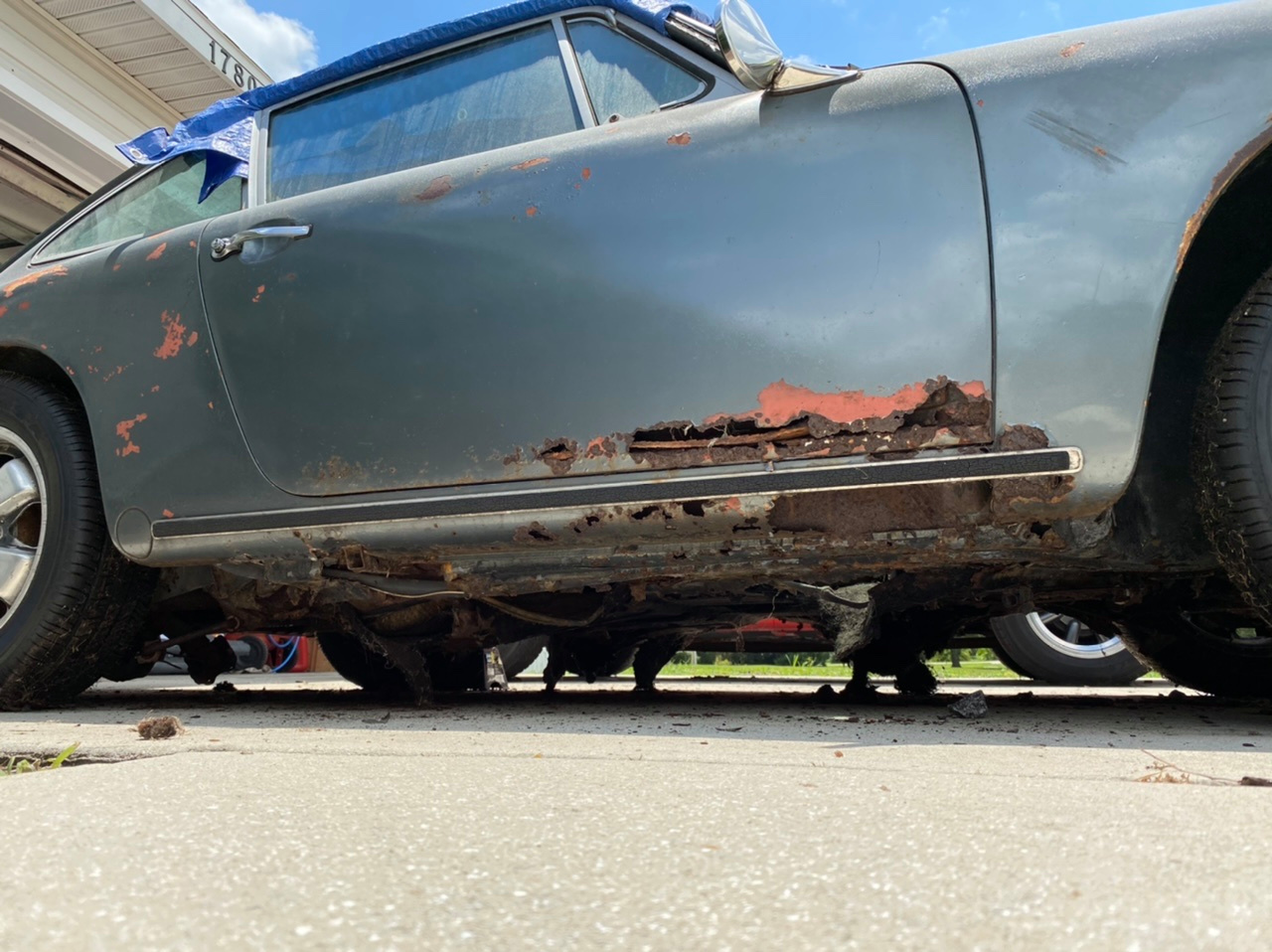 Ezt a kertben szétrohadt Porsche 911-est nem vasárban adták el 3 | Vezess Ezt a kertben szétrohadt Porsche 911-est nem vasárban adták el 3