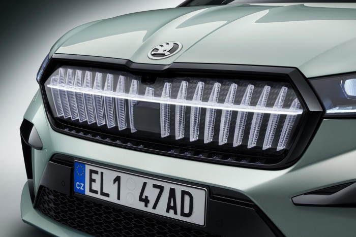 Különleges kivitelekkel debütál a cseh villanyterepjáró