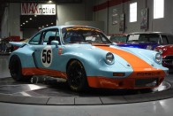 Utcán is mehetünk ezzel a legendás Gulf-festésű Porschével 11