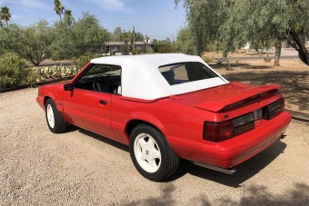 28 évesen is friss és üde Mustang, nyári köntösben