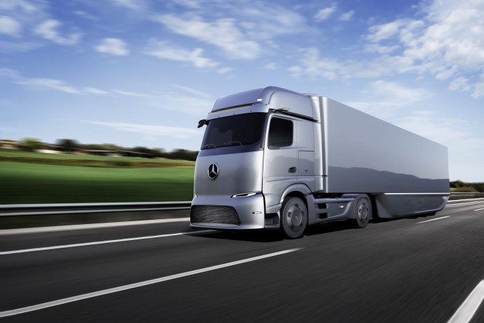 Ilyenek lesznek a jövő teherautói a Mercedesnél 3 Ilyenek lesznek a jövő teherautói a Mercedesnél 3