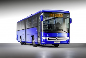 Itt vannak az első fotók a Mercedes Intouróról