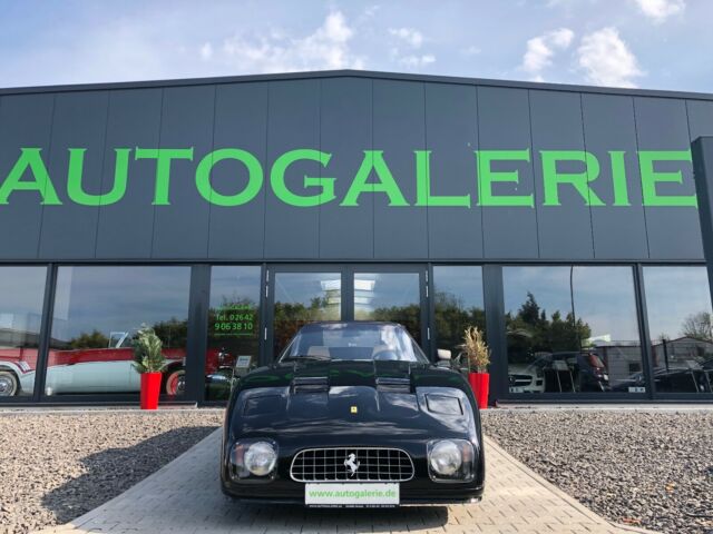 Egy vagyont kérnek a legrondább, de egyben legritkább Ferrariért 5