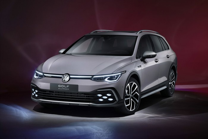 Megérkezett az új Golf kombi 7