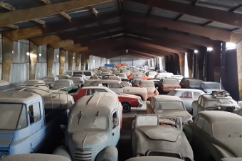 Hatalmas elfekvő szociautós gyűjteményt mutat meg egy cseh videós