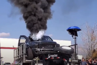 Most megnézheted, milyen egy darabokra robbanó 3000 lóerős dízelmotor