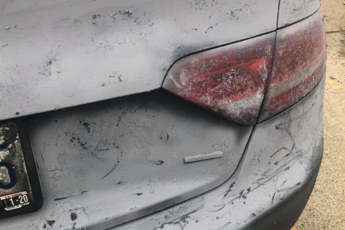 Barbár tuning tette teljesen tönkre ennek az Audinak a fényezését