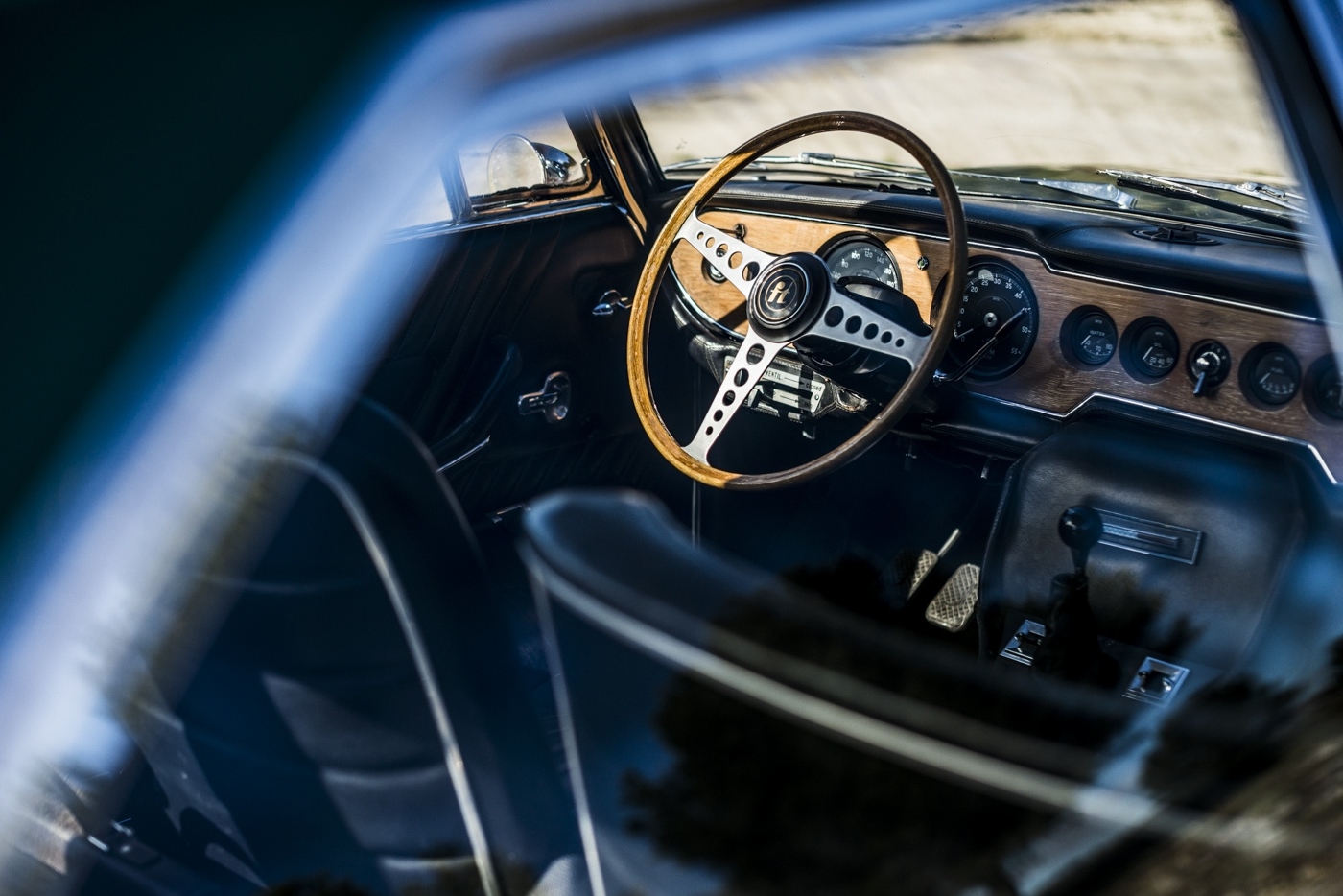 Mesés ritkaság az olasz Jaguar 420 kupé 13