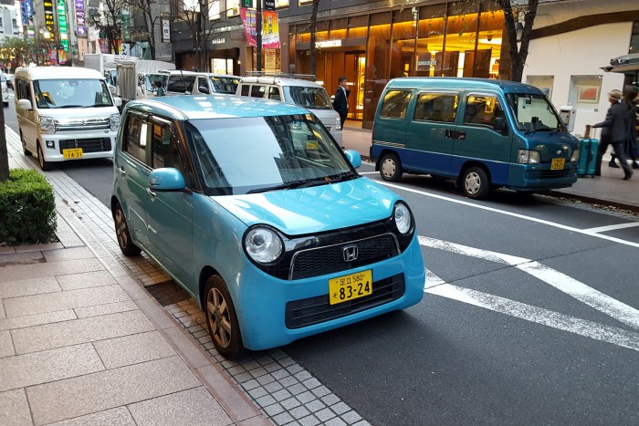 Magyar menedzser veri el a Teslát? 12