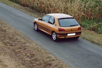 25 éves Peugeot majdnem 5 millióért?