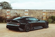 Mesés a legerősebb kéziváltós Aston Martin 2