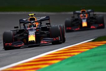 F1: Verstappennek mindegy, ki ül mellette