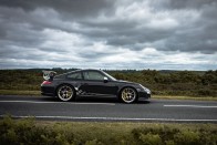 Szürke Porsche, egyenesen az újságok címlapjáról 22