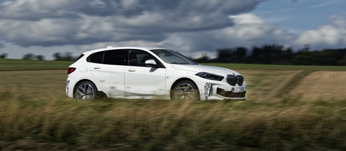 Elsőkerekes sportmodell a BMW-től, 265 lóerővel