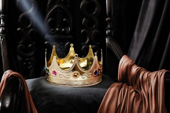 180 milliót fizettek egy koronáért, ami műanyagból készült