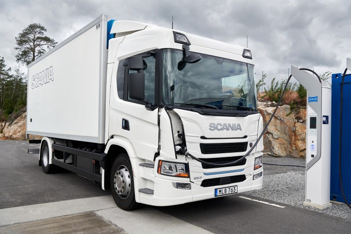 Új teherautókat mutatott be a Scania 2 Új teherautókat mutatott be a Scania 2