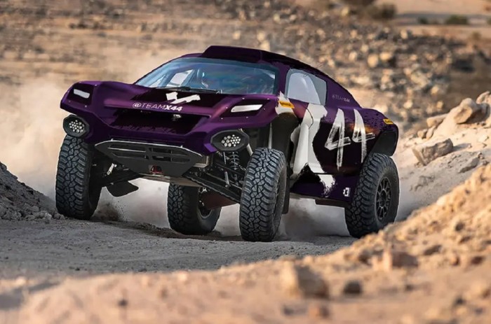 F1: Hamilton saját csapatot alapított