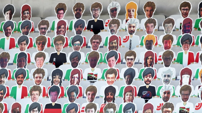 F1: A lelátóról nézi az Olasz Nagydíjat a Ferrari 2 | Vezess F1: A lelátóról nézi az Olasz Nagydíjat a Ferrari 2