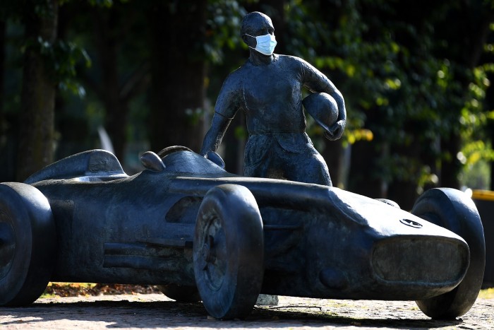 Ennyi koronavírusos még nem volt az F1-ben