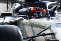 F1: 12 másodpercen múlt Hamilton büntetése 1