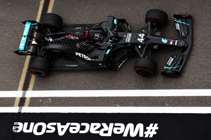 F1: Félreérthetetlen új szabályokat írtak Hamilton miatt