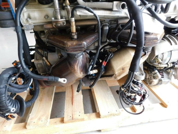 Egy Ferrari V12-es blokk a nappalidba 6,6 millióért? 2