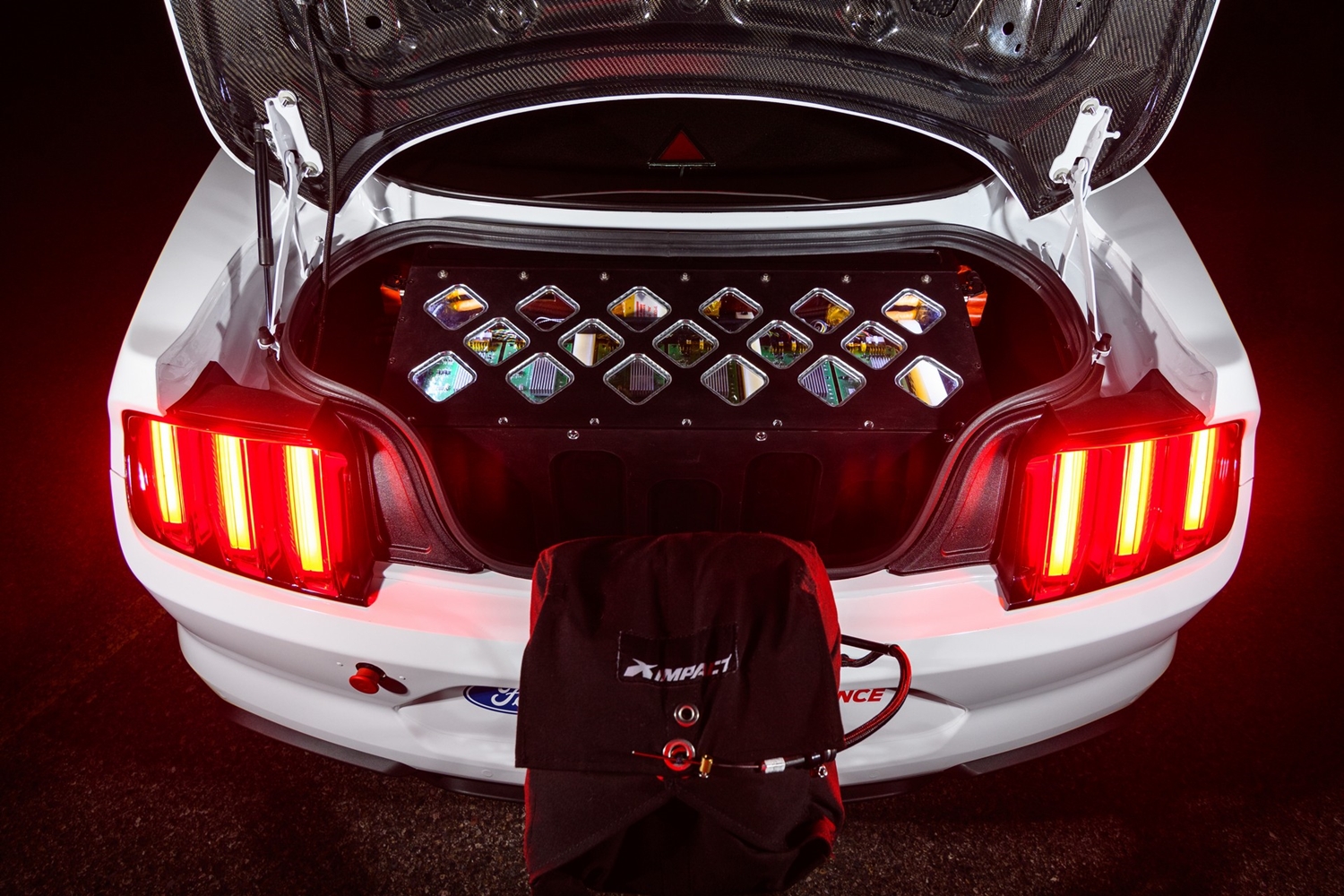 Elektromos Ford Mustang, 1500 lóerővel 12