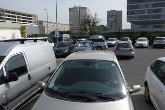 A díjfizetés rendet vágott a kelenföldi parkolókban