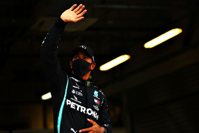 F1: Hamilton nyalogassa a sebeit!